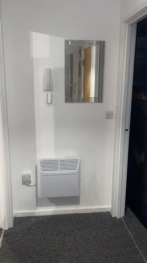 Luxury 1 Bed Apartment With Parking Manchester Exterior photo